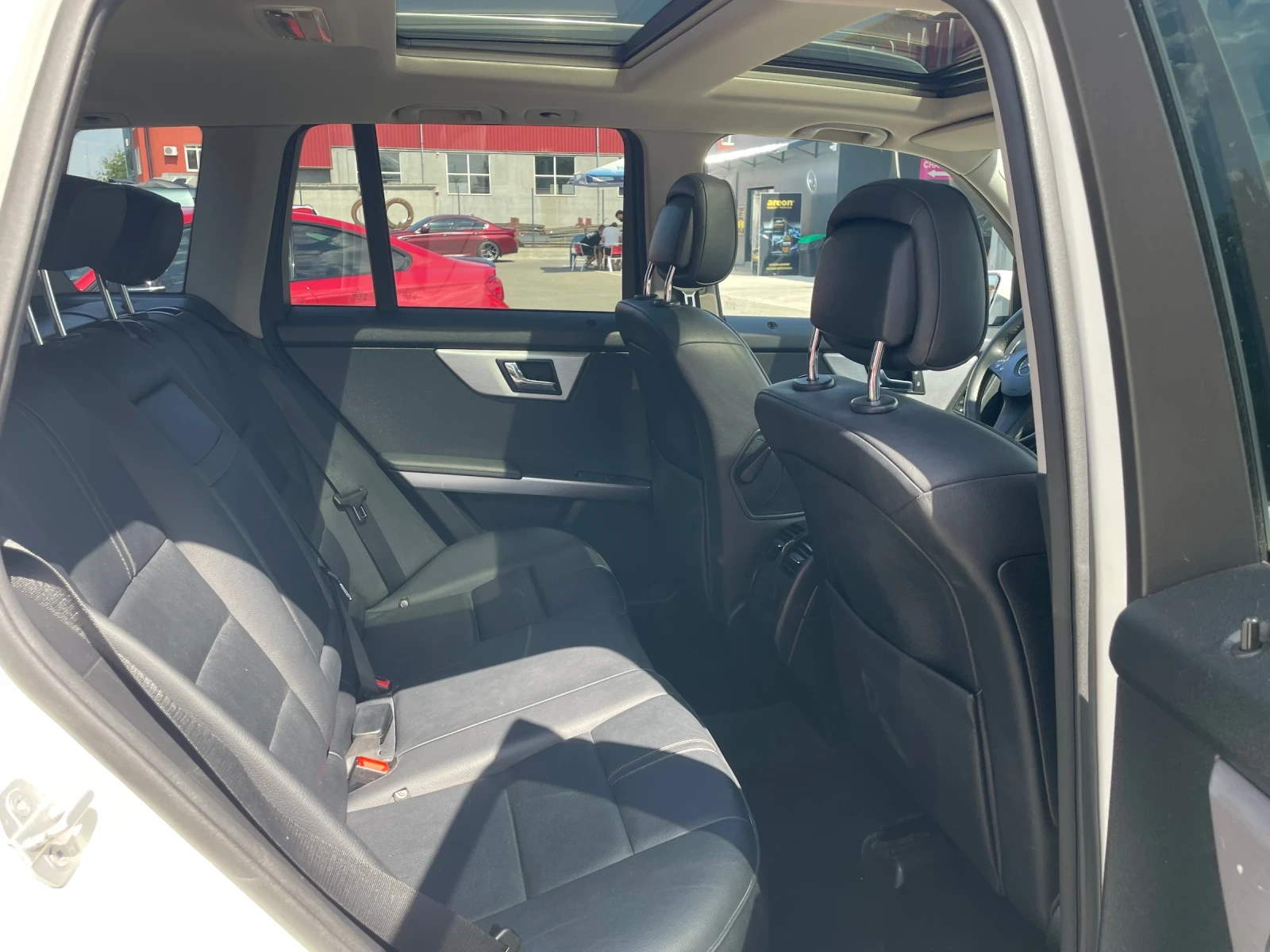 Mercedes-Benz GLK 320cdi 4X4 ПАНОРАМА, ПОДГРЕВИ, НАВИГАЦИЯ, ПЕРА F1 - изображение 7