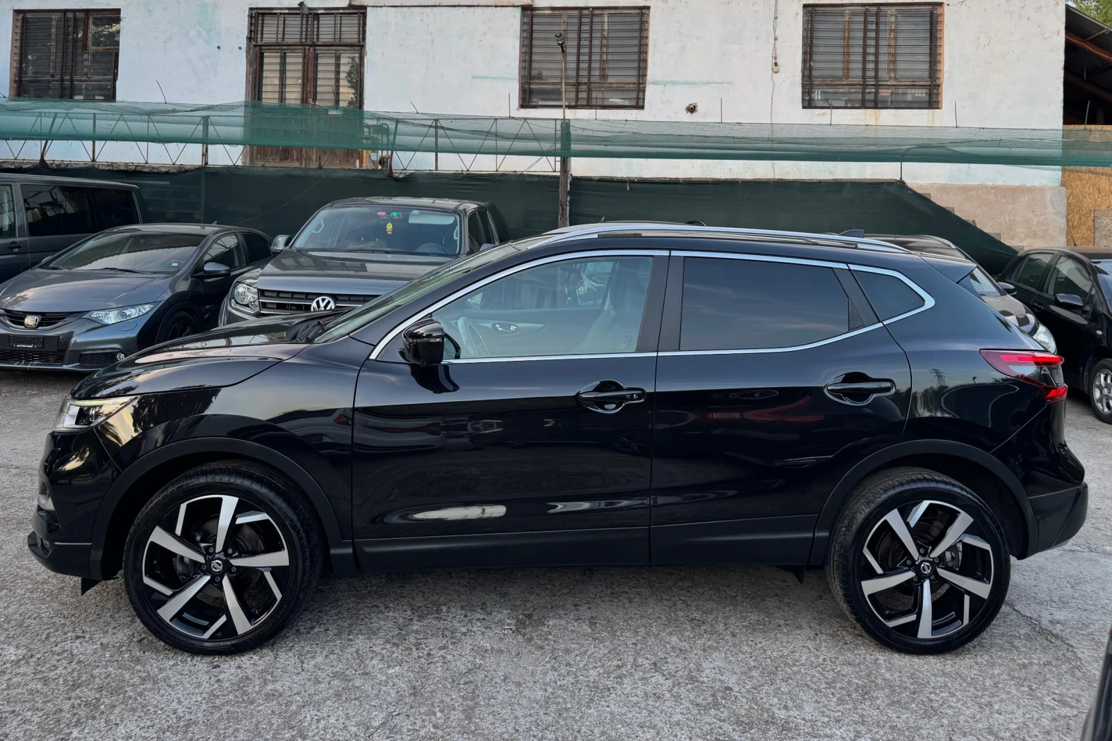 Nissan Qashqai TEKNA!FULL!4X4!РЪЧКА!КАТО НОВ!CH!! - изображение 9