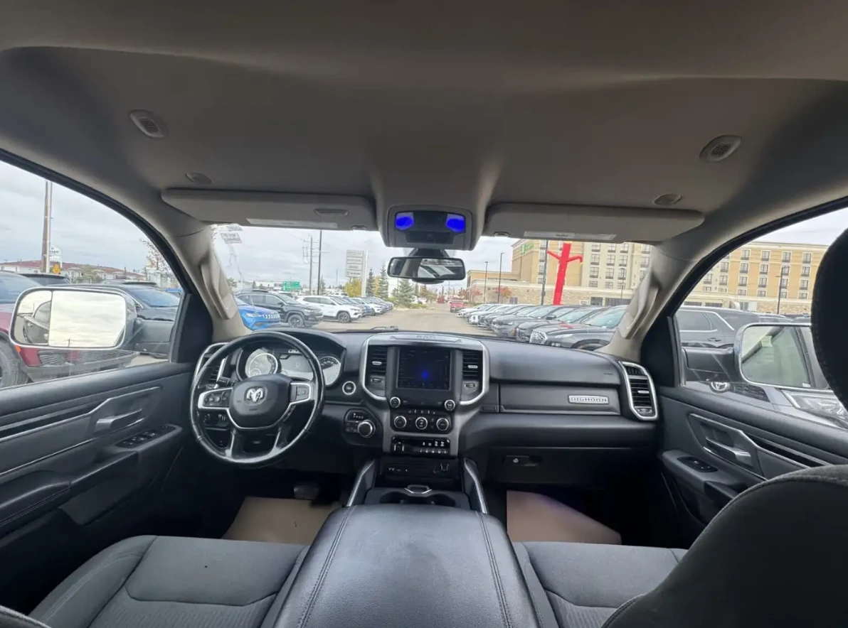 Dodge RAM 1500 2019 RAM 1500 Big Horn - изображение 8