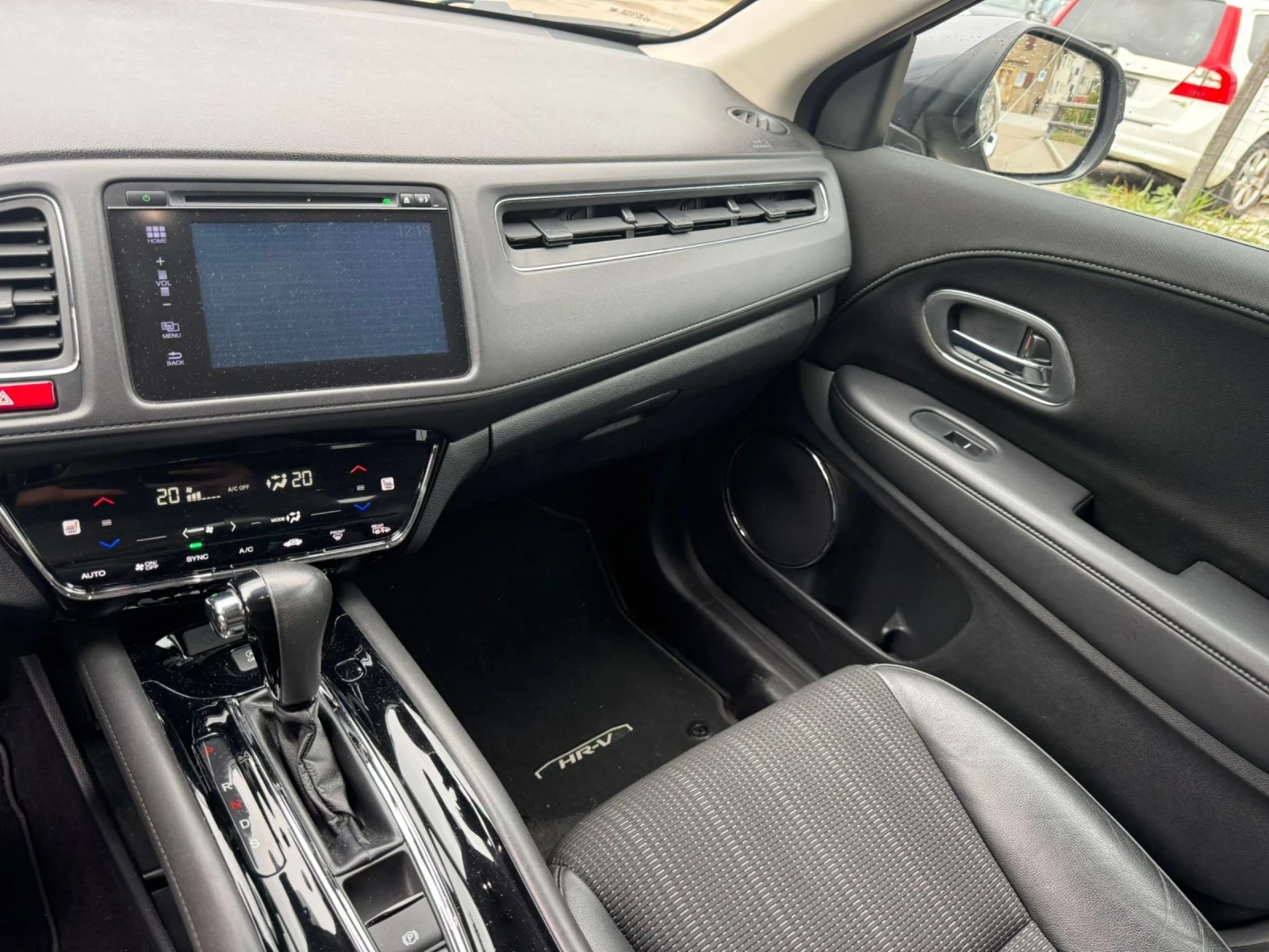 Honda Hr-v 1.5 - изображение 5