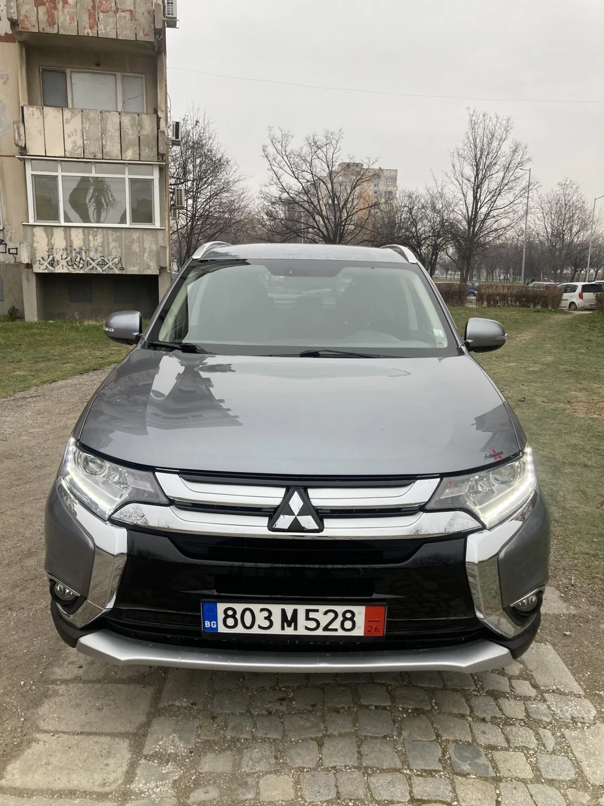 Mitsubishi Outlander Фейслифт Автоматик 4х4, снимка 8 - Автомобили и джипове - 53717230