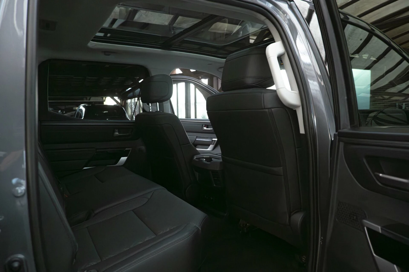 Toyota Tundra 3.5 i-Force/Hybrid/Virtual/Камера/Обдухване, снимка 9 - Автомобили и джипове - 53821979