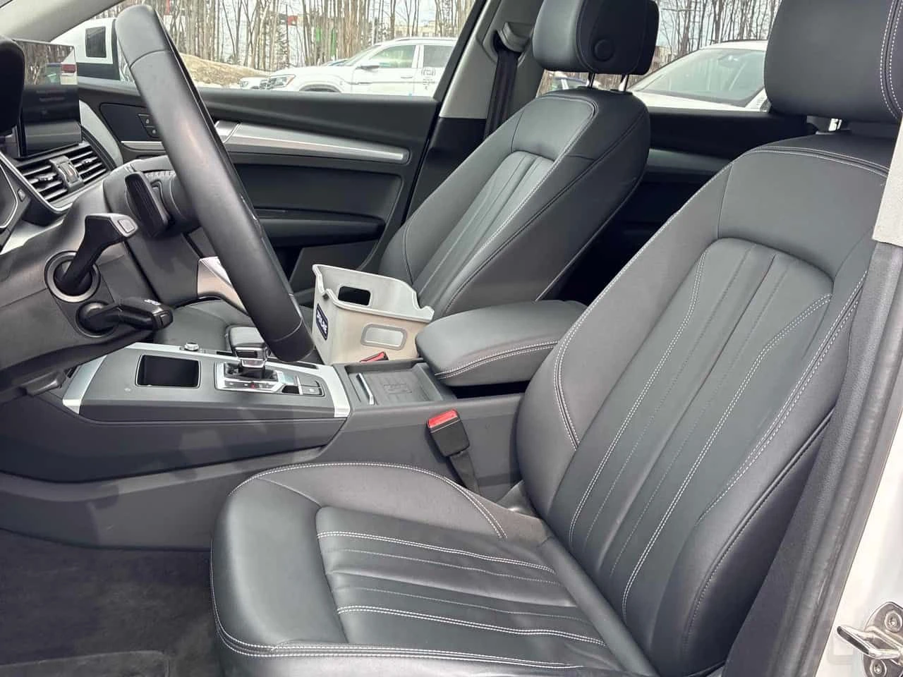 Audi Q5 Progressiv/ДИСТРОНИК/ПАНОРАМА/ПРЕДСТАВИТЕЛСТВО, снимка 12 - Автомобили и джипове - 54033599