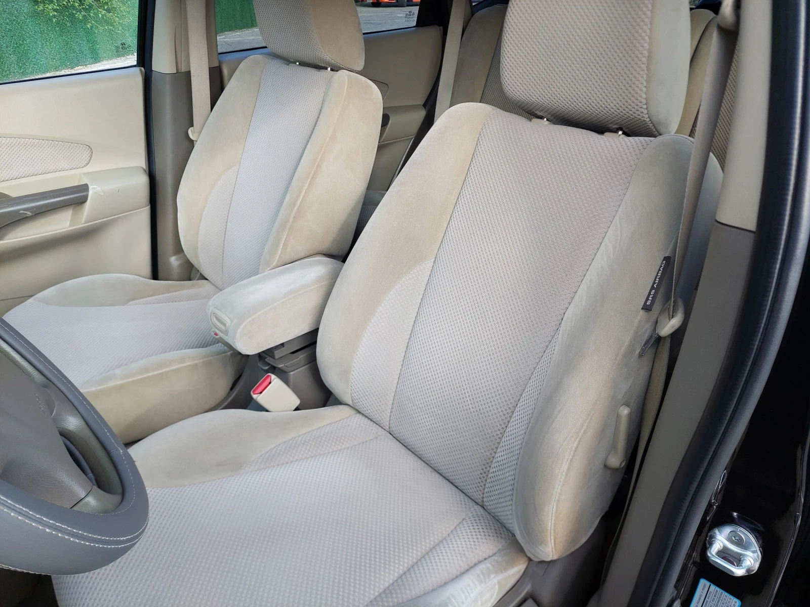 Hyundai Tucson 2.0crdi, снимка 8 - Автомобили и джипове - 54742125