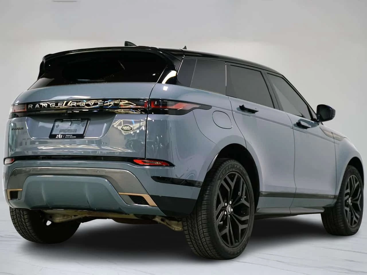 Land Rover Range Rover Evoque FIRST EDITION | MERIDIAN | HUD | PANO | CARFAX, снимка 3 - Автомобили и джипове - 54800639