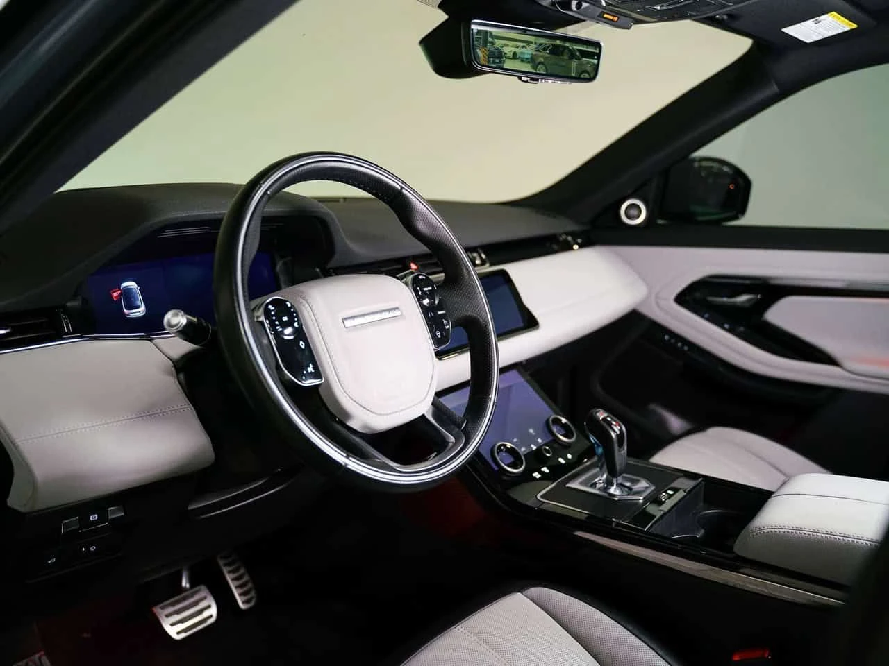 Land Rover Range Rover Evoque FIRST EDITION | MERIDIAN | HUD | PANO | CARFAX, снимка 7 - Автомобили и джипове - 54800639