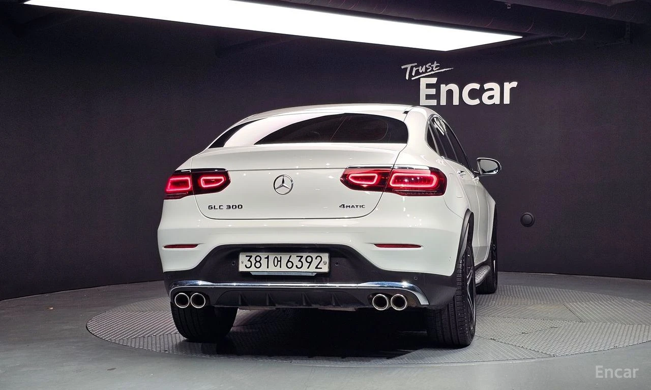 Mercedes-Benz GLC 300 AMG* LINE* COUPE* ДИГИТАЛНО* ТАБЛО* ХЕДЪП* 360КАМЕ, снимка 4 - Автомобили и джипове - 55105632