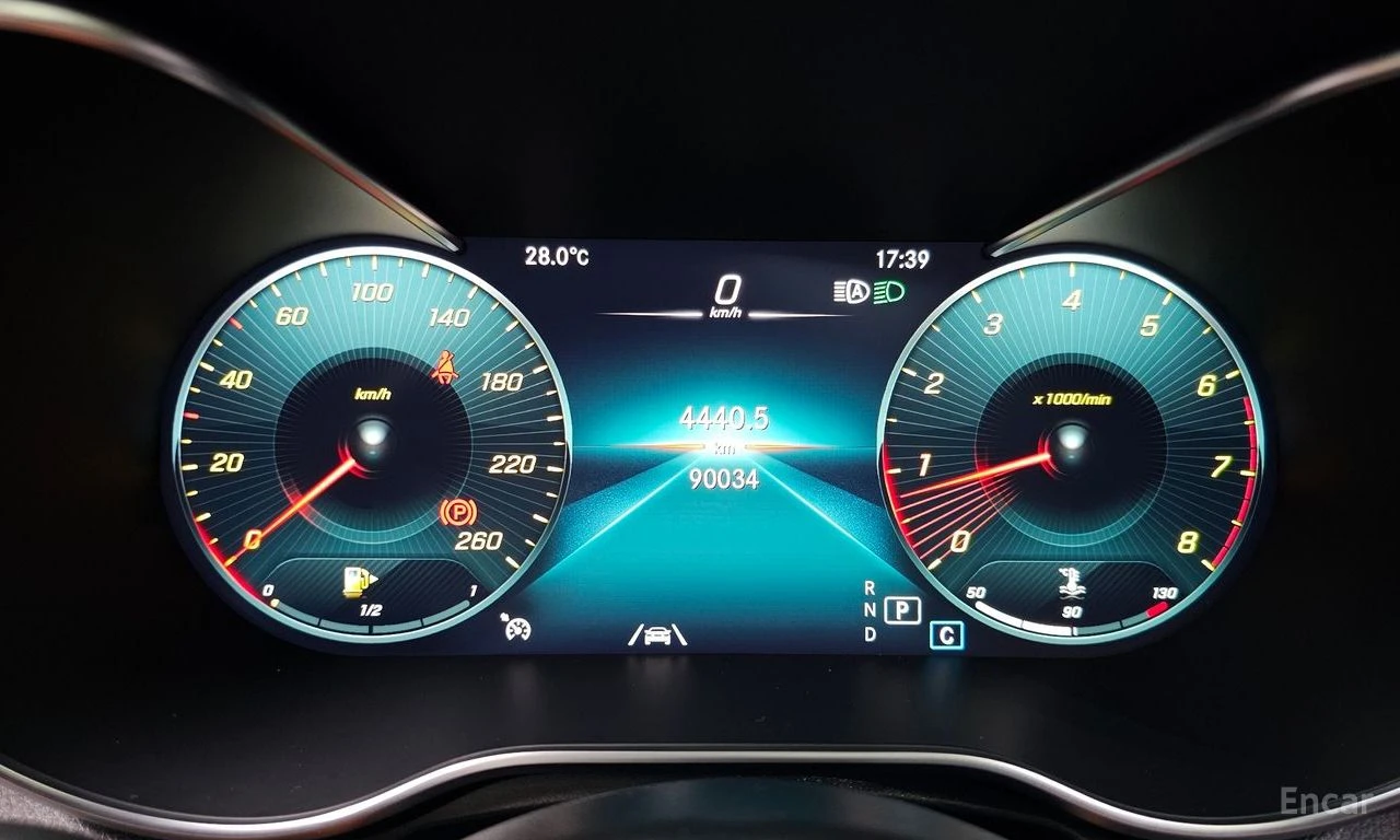 Mercedes-Benz GLC 300 AMG* LINE* COUPE* ДИГИТАЛНО* ТАБЛО* ХЕДЪП* 360КАМЕ, снимка 11 - Автомобили и джипове - 55105632