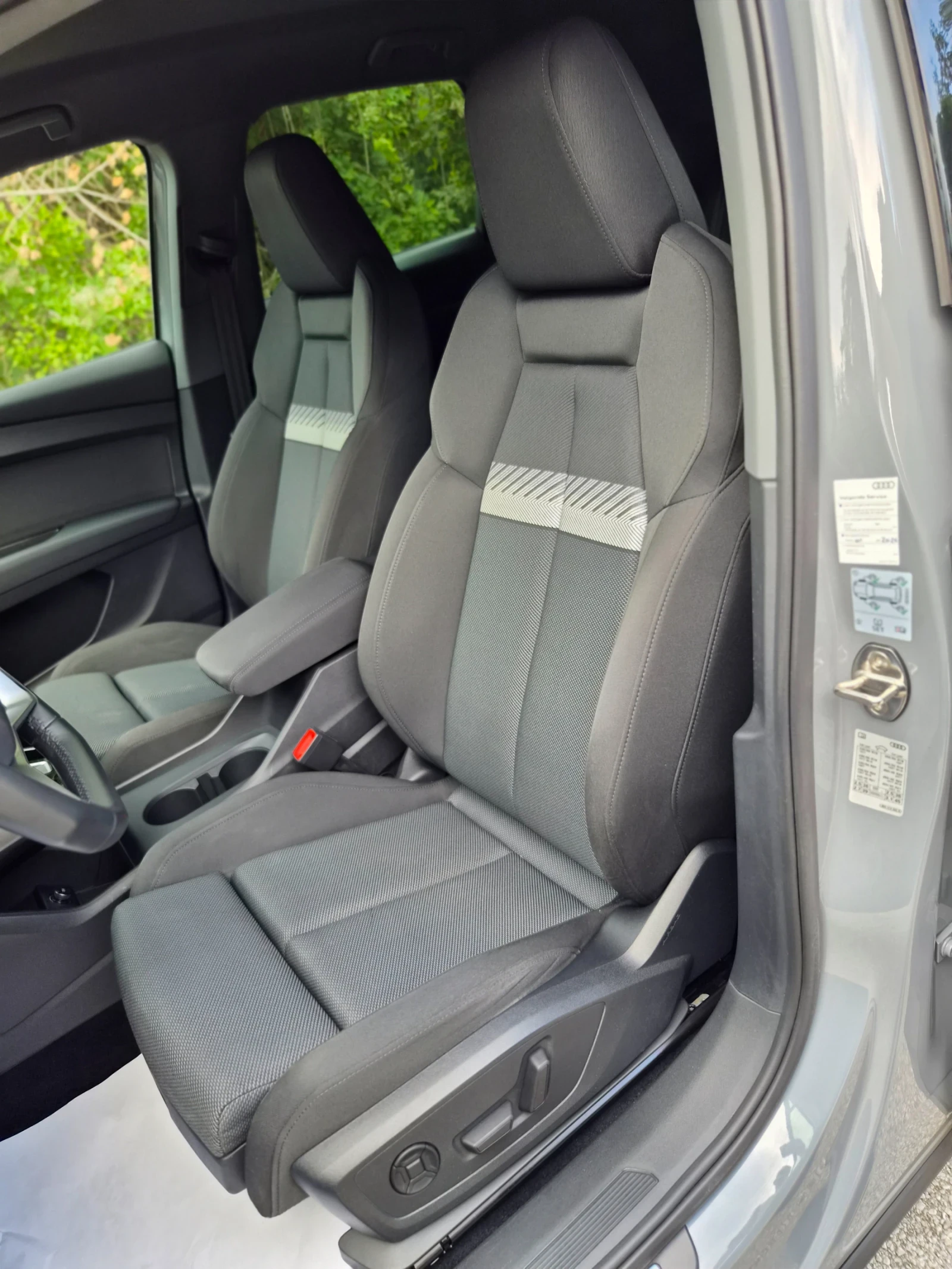 Audi Q4 E-TRON 40/82KWH/Matrix/21г, снимка 9 - Автомобили и джипове - 55317514