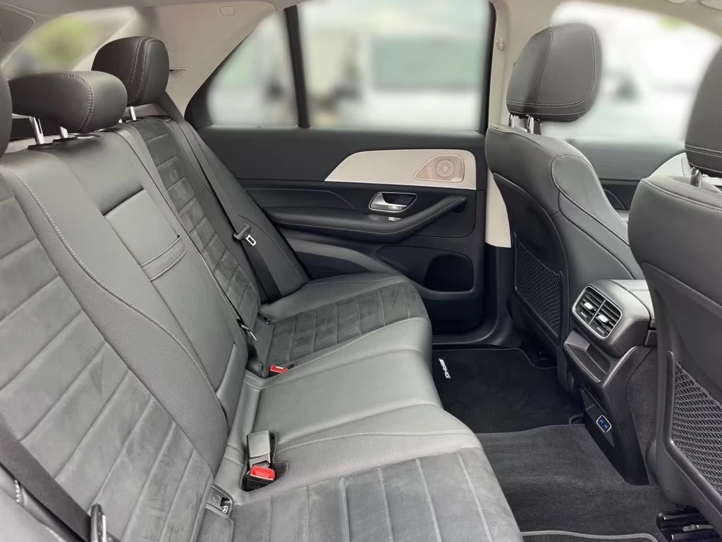 Mercedes-Benz GLE 400 e / AMG / NIGHT / BURM / PANO / 360 / MULTIBEAM / , снимка 14 - Автомобили и джипове - 55815785