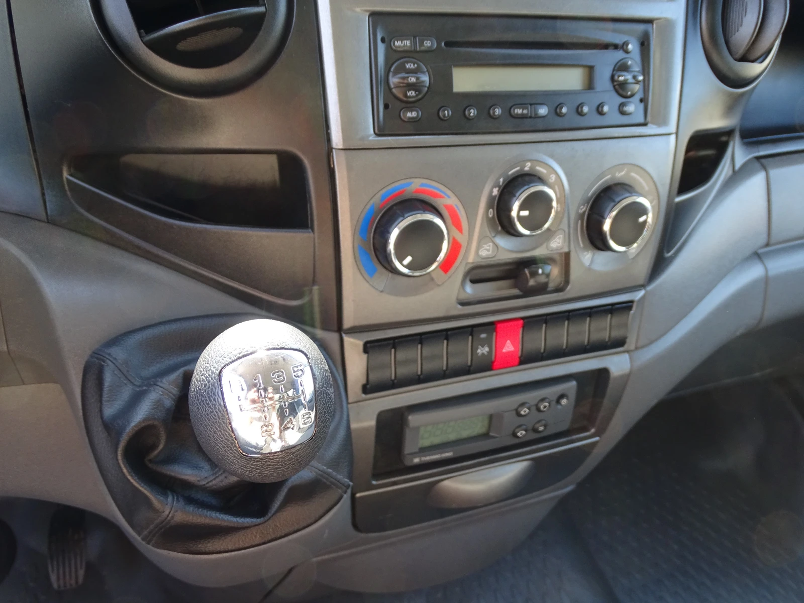 Iveco 35c15 * * * ХЛАДИЛЕН -30  С БОРД * * * , снимка 12 - Бусове и автобуси - 54822954