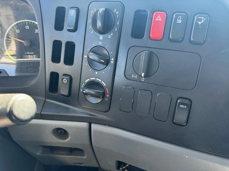 Mercedes-Benz Atego 1224 КЛИМАТИК, снимка 12 - Камиони - 51822502