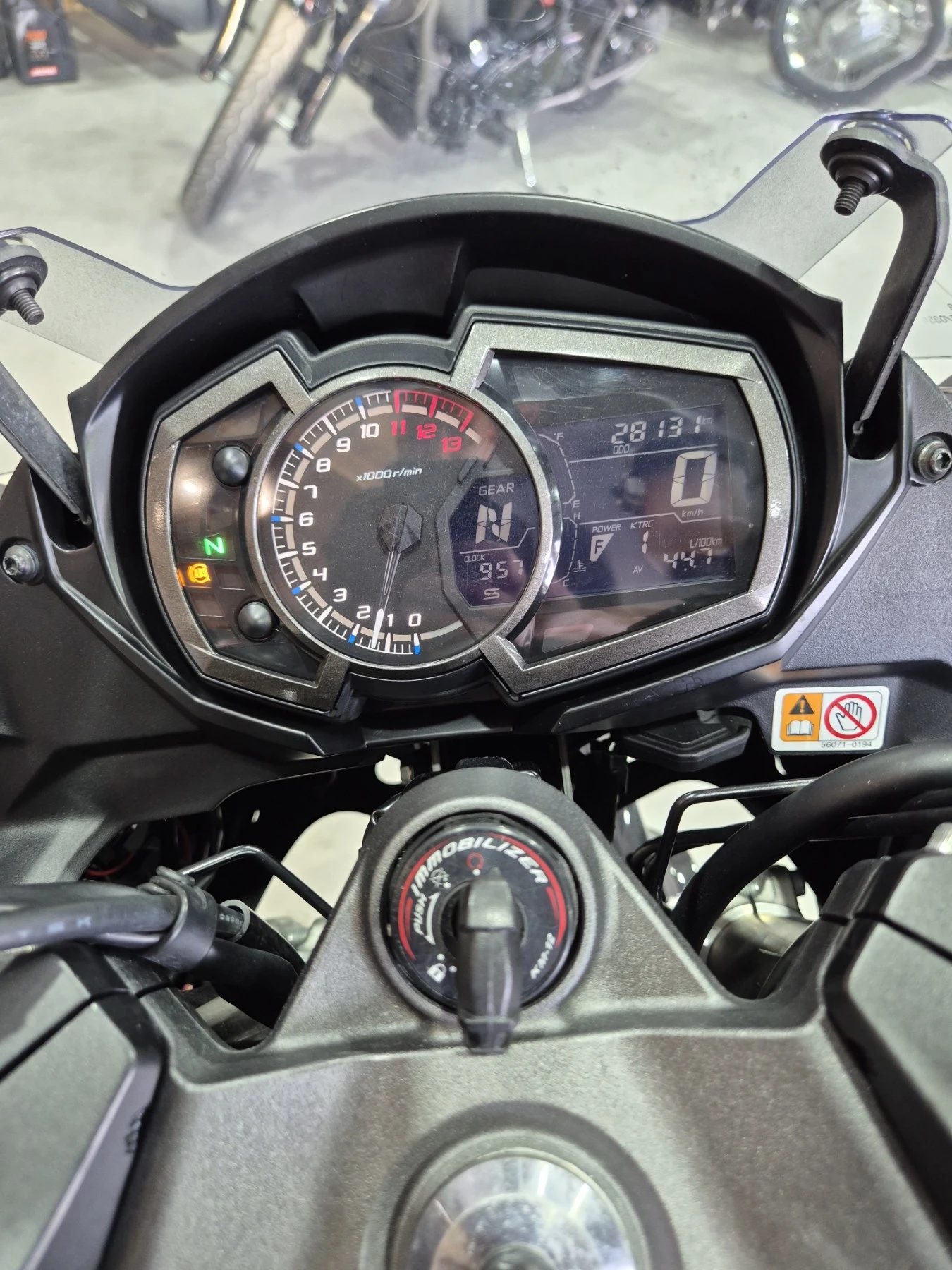 Kawasaki Z 1000SX ABS Нов внос от ШВЕЙЦАРИЯ!, снимка 17 - Мотоциклети и мототехника - 54919057