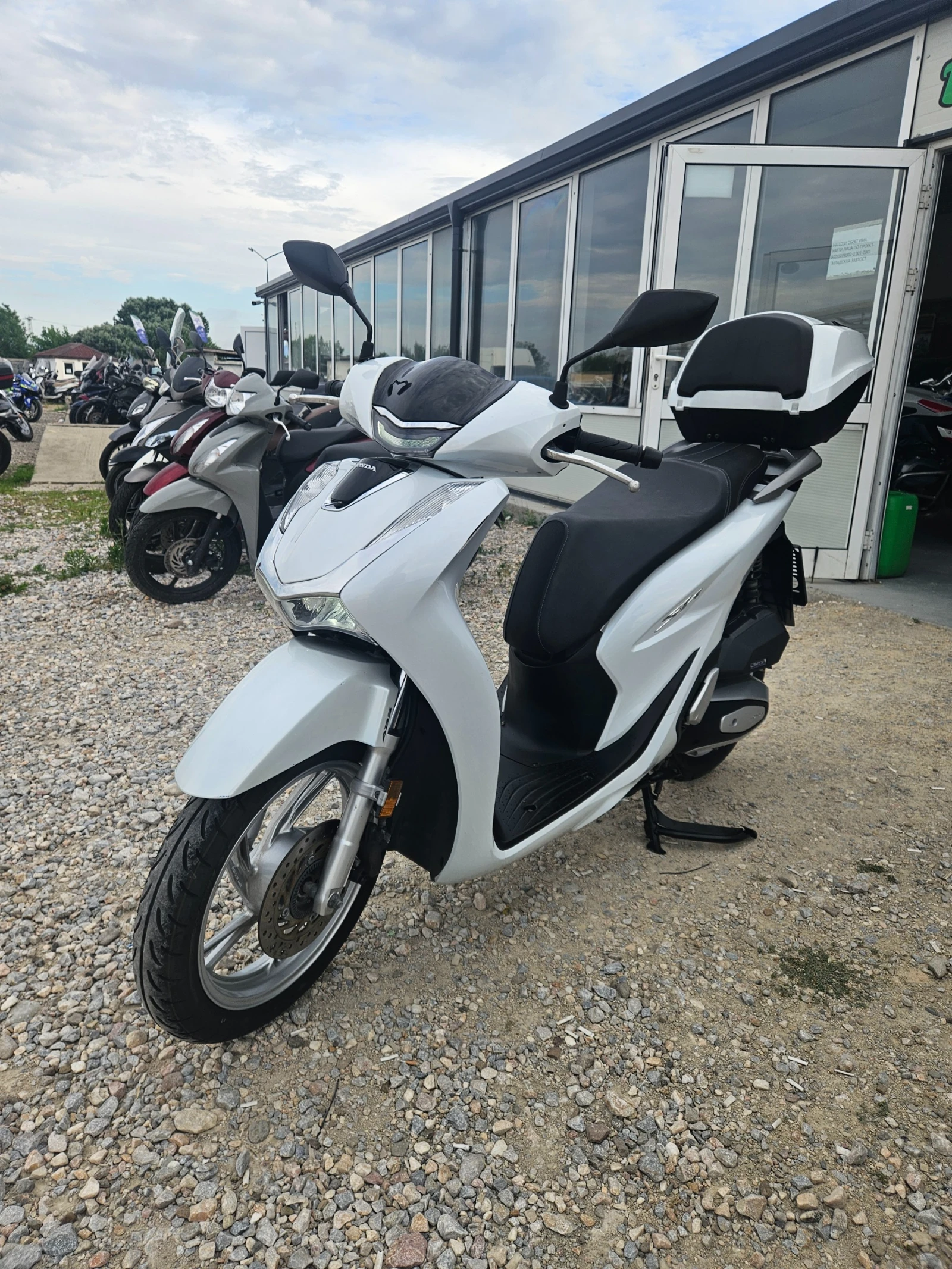 Honda Sh Лизинг Бартер, снимка 2 - Мотоциклети и мототехника - 55067257