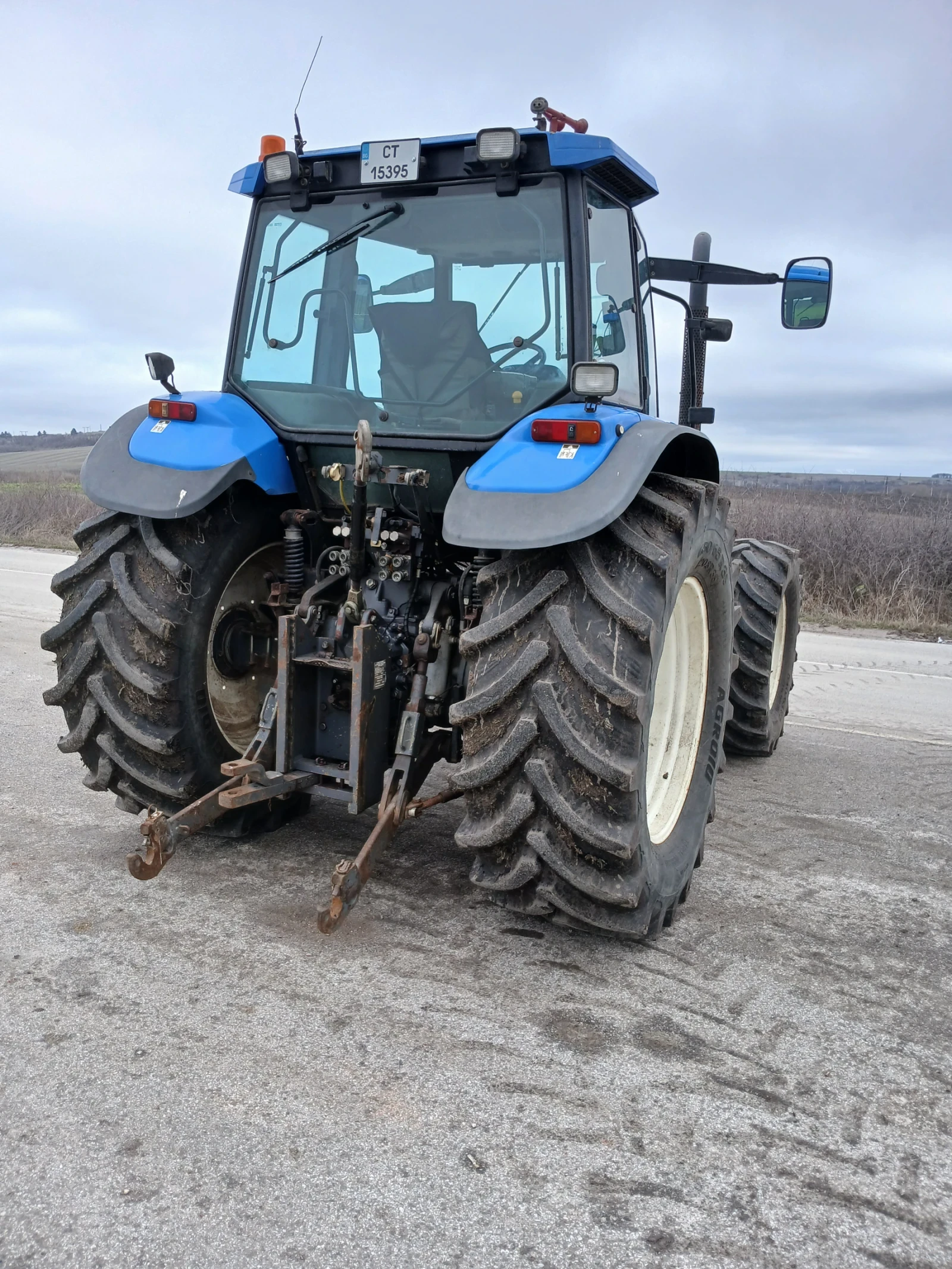 Трактор New Holland ТМ165, снимка 3 - Селскостопанска техника - 55329614
