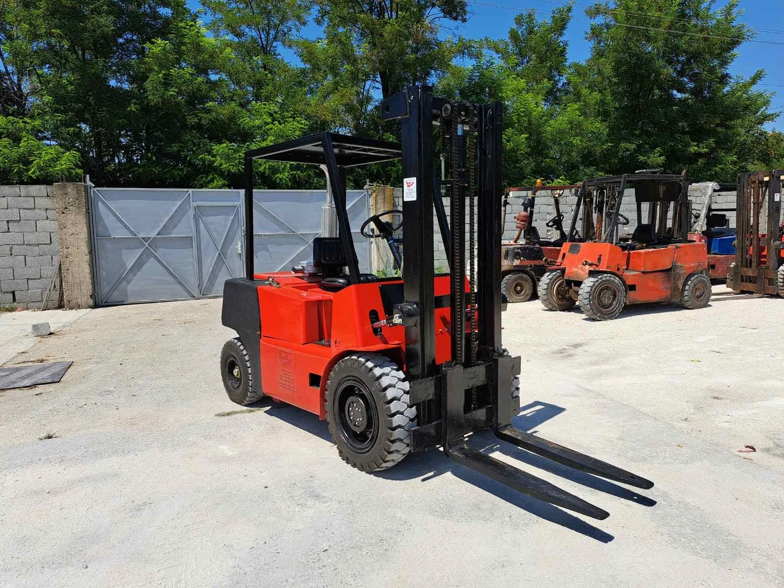  BT 3  | Mobile.bg   12