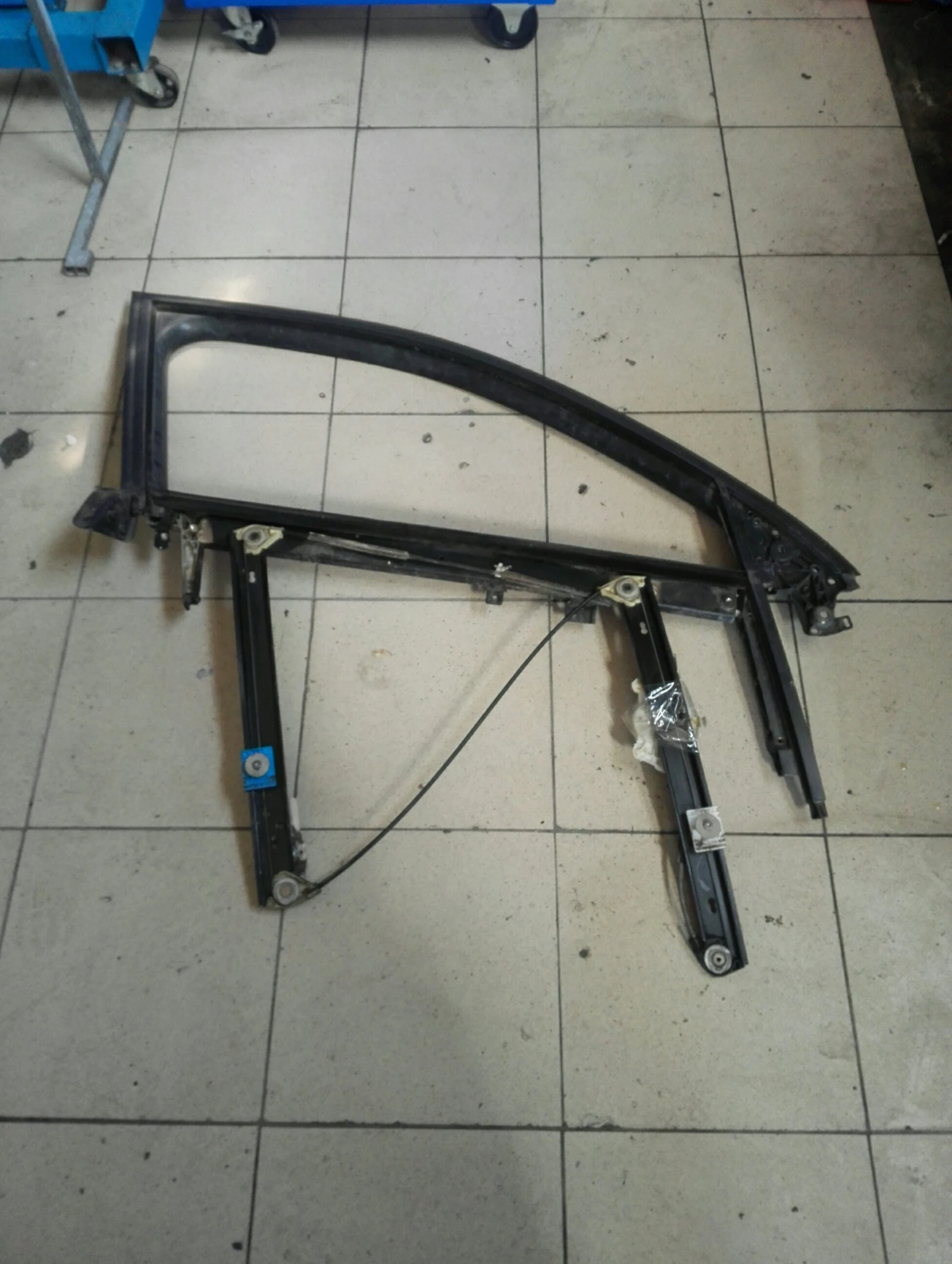 �� ������� ������ �������������� ���� �4 4��. ������ ����� (��� �������) | Mobile.bg � ����������� 1