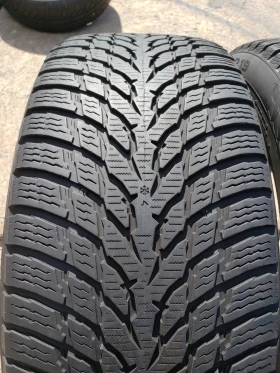 Гуми Зимни 235/45R19, снимка 1