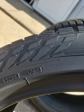 Гуми Зимни 235/45R19, снимка 6