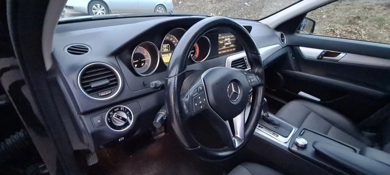 Mercedes-Benz C 220 W204, снимка 6 - Автомобили и джипове - 44629070