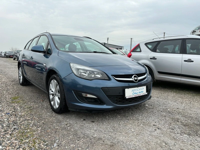 Opel Astra 1.4 i, снимка 3 - Автомобили и джипове - 45022731