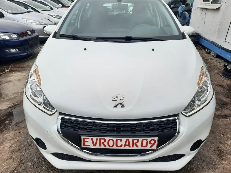 Peugeot 208 2015та КАТО НОВА!, снимка 5 - Автомобили и джипове - 47991269