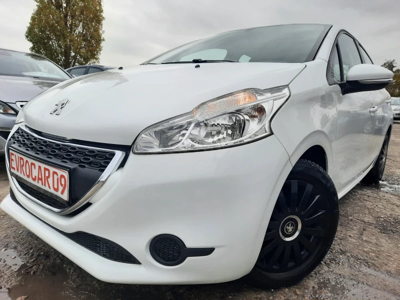 Peugeot 208 2015та КАТО НОВА!, снимка 1 - Автомобили и джипове - 47991269