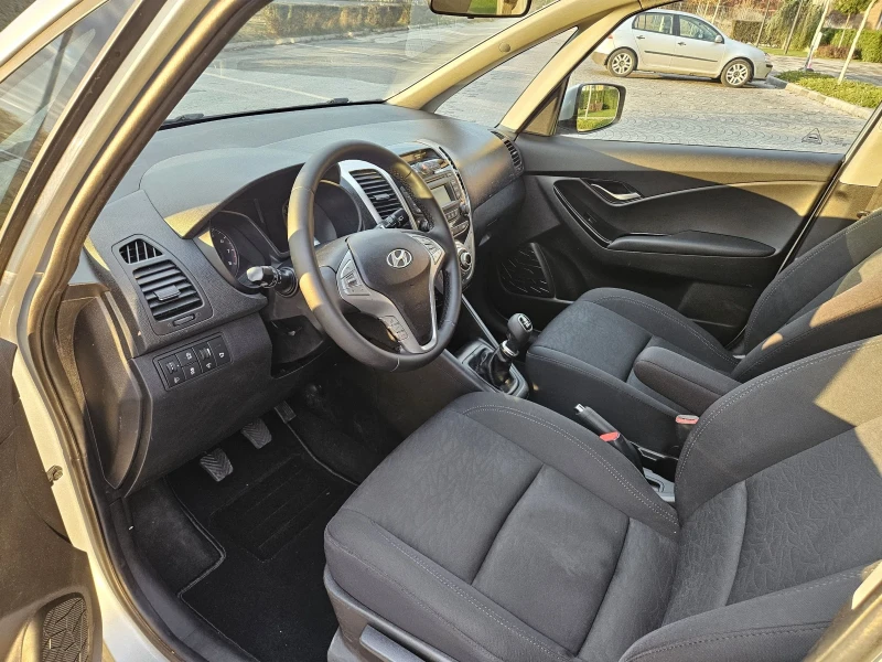 Hyundai Ix20 1.6i SWISS EDITION , снимка 7 - Автомобили и джипове - 48399510