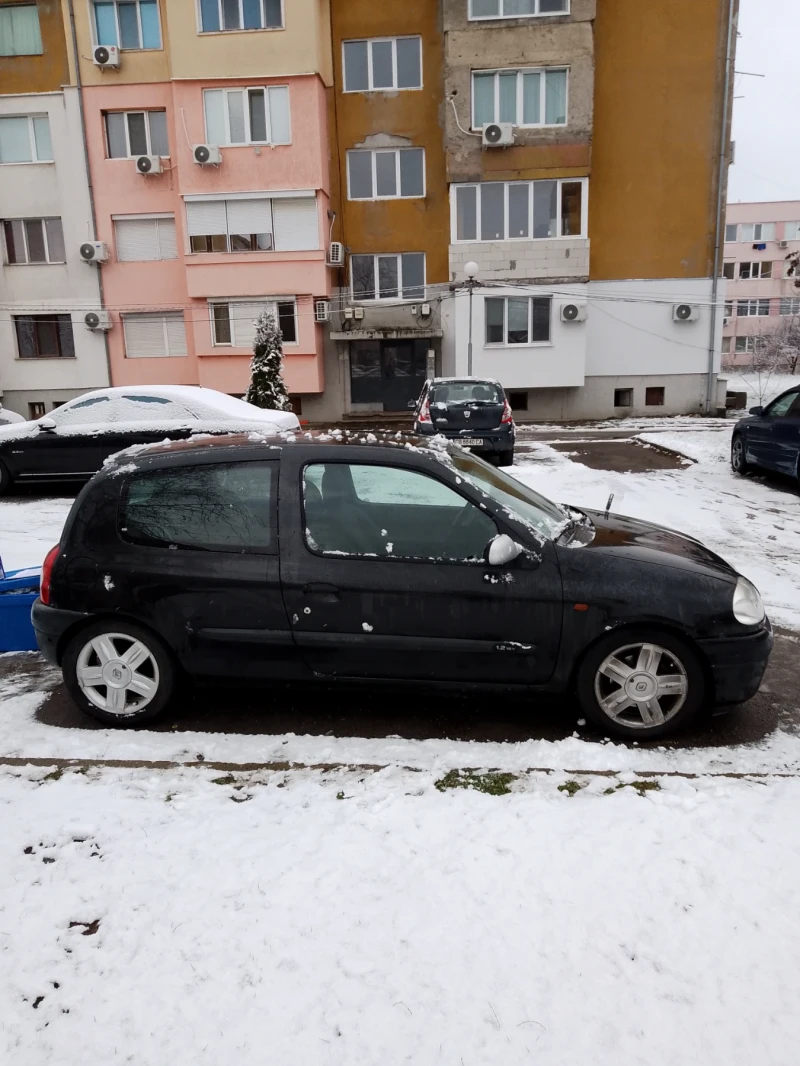 Renault Clio II, снимка 9 - Автомобили и джипове - 48465577