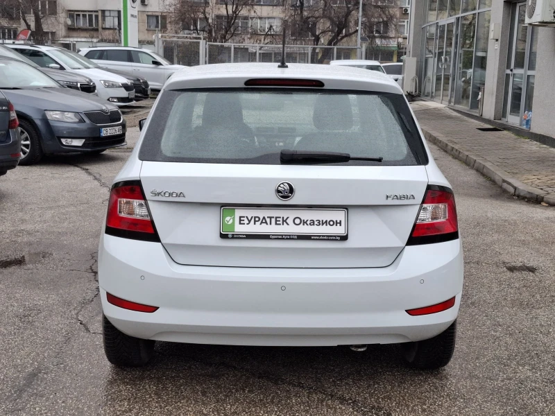 Skoda Fabia 1.0 MPI, снимка 6 - Автомобили и джипове - 49323198