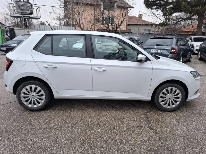 Skoda Fabia 1.0 MPI, снимка 4 - Автомобили и джипове - 49323198