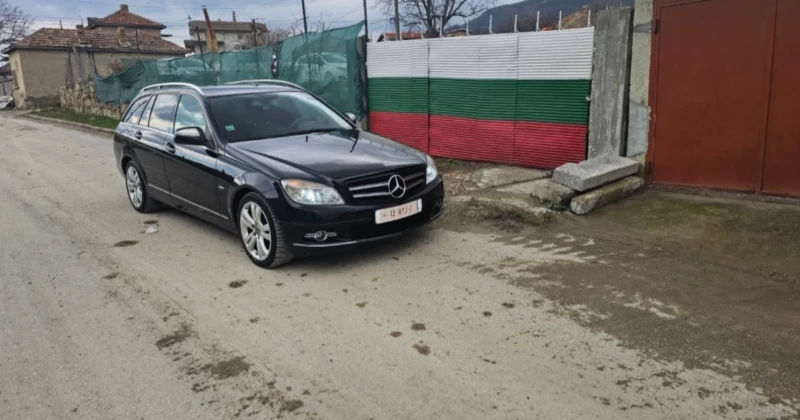 Mercedes-Benz C 200, снимка 2 - Автомобили и джипове - 49445531