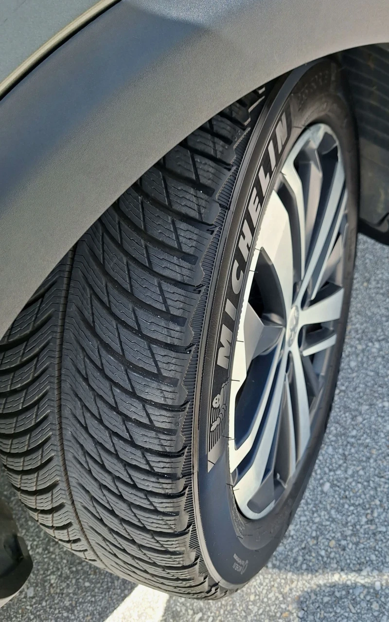 Peugeot 3008 2.0 GT- Line ВСИЧКИ ЕКСТРИ СЕРВИЗНА ИСТОРИЯ, снимка 17 - Автомобили и джипове - 50115339