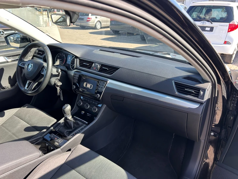 Skoda Superb 1.4TSI NAVI EURO 6, снимка 10 - Автомобили и джипове - 50166561