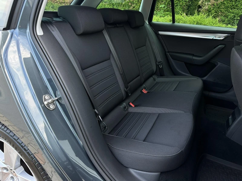 Skoda Octavia TDI/4x4/ DSG/ Швейцария, снимка 12 - Автомобили и джипове - 50982365