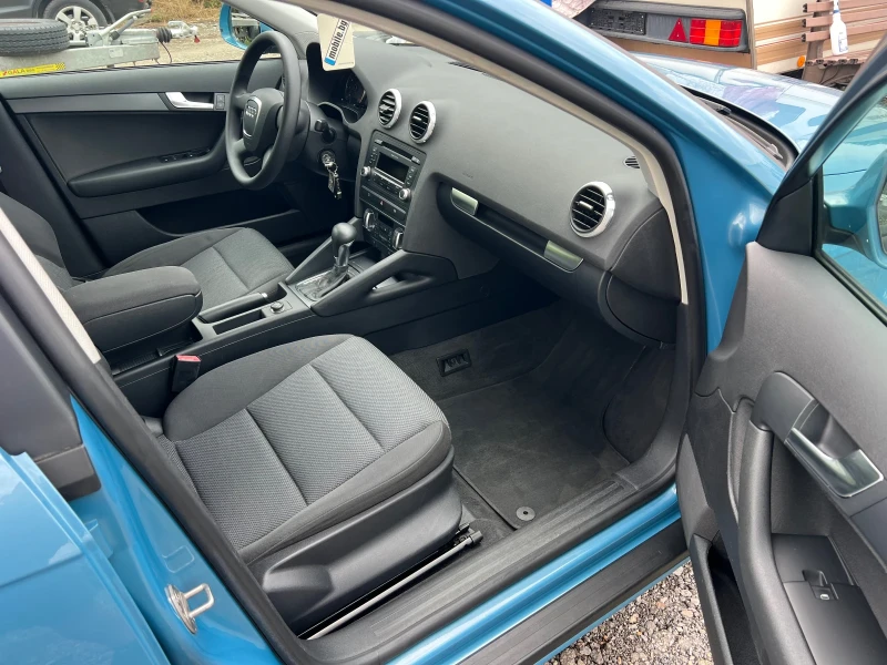 Audi A3 1.6i 102кс//АВТОМАТИК//, снимка 12 - Автомобили и джипове - 51213419