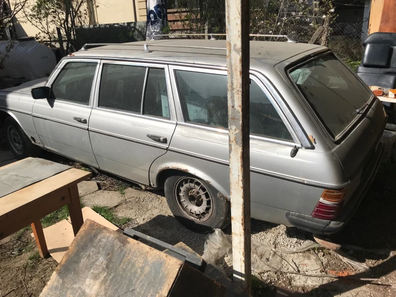 Mercedes-Benz 123, снимка 2 - Автомобили и джипове - 52672008