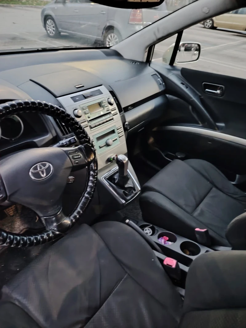 Toyota Avensis verso, снимка 6 - Автомобили и джипове - 52681800