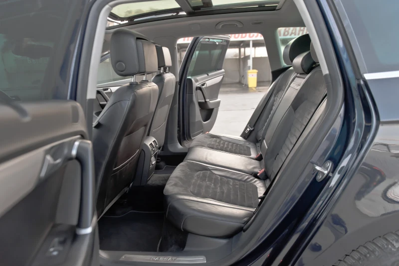 VW Passat HighLine , снимка 12 - Автомобили и джипове - 52982577