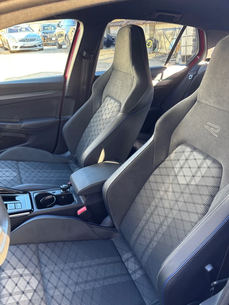 VW Golf 2.0TDI R-LINE PLUS/DSG, снимка 7 - Автомобили и джипове - 53211640