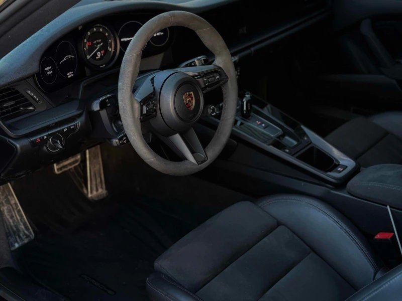 Porsche 911 Carrera 4 GTS Coupe CARFAX АВТО КРЕДИТ , снимка 7 - Автомобили и джипове - 53246857