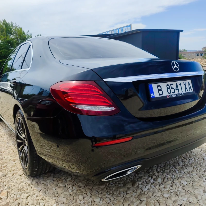 Mercedes-Benz E 220, снимка 4 - Автомобили и джипове - 53327064