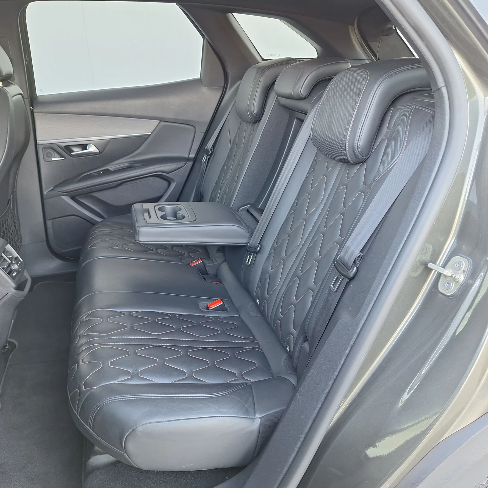 Peugeot 3008 2.0 GT ВСИЧКИ ЕКСТРИ ПЪЛНА СЕРВИЗНА ИСТОРИЯ - изображение 10