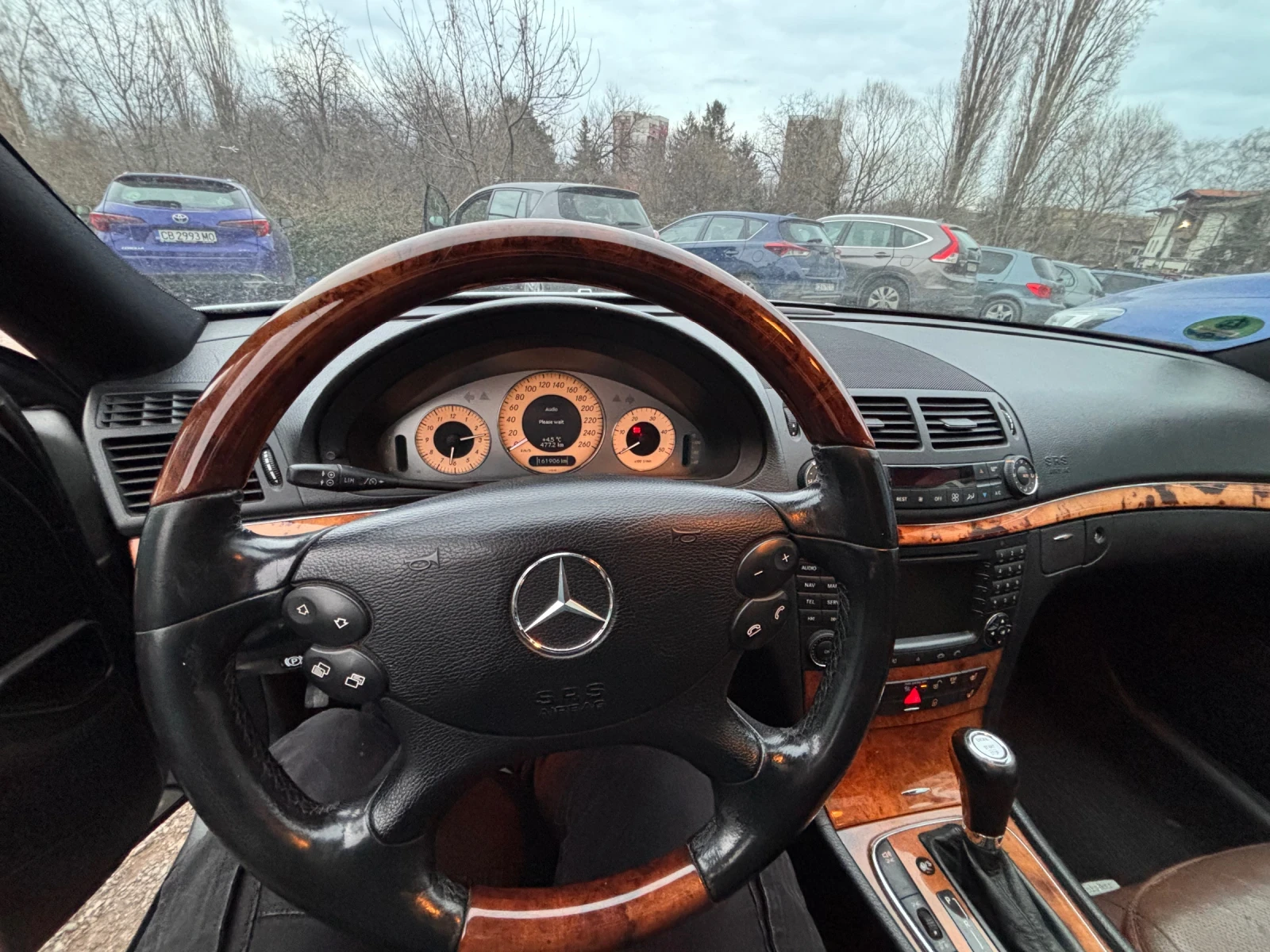 Mercedes-Benz E 320, снимка 8 - Автомобили и джипове - 53721268