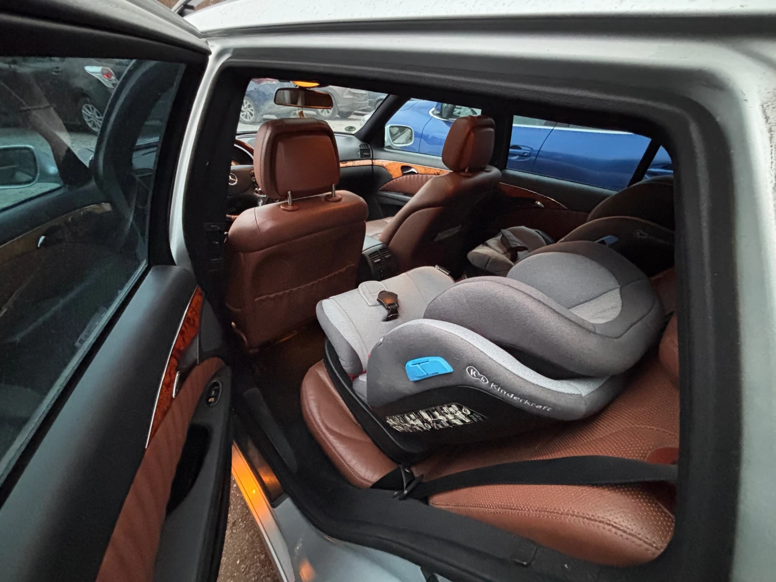 Mercedes-Benz E 320, снимка 9 - Автомобили и джипове - 53721268