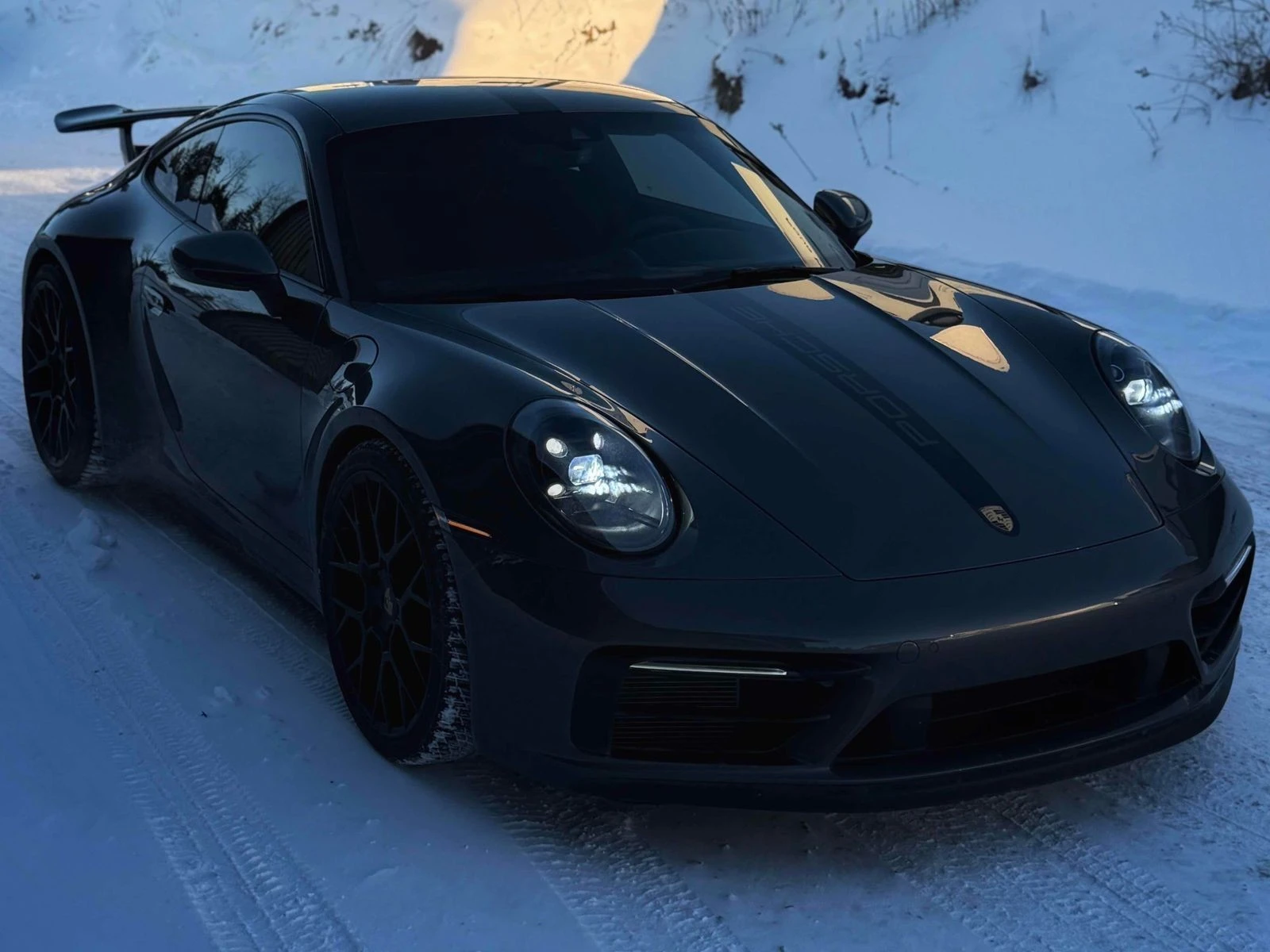 Porsche 911 Carrera 4 GTS Coupe CARFAX АВТО КРЕДИТ  - изображение 3