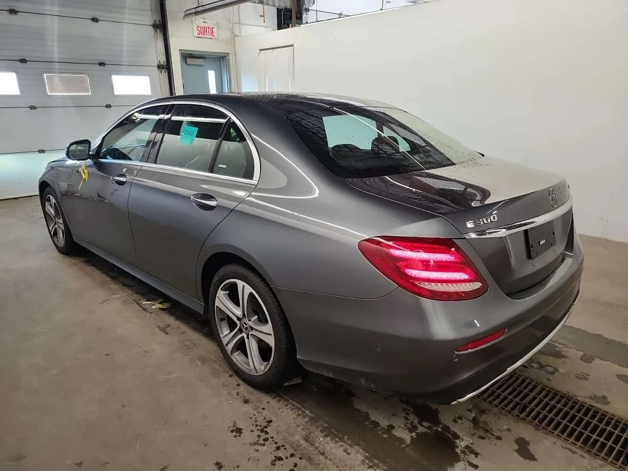 Mercedes-Benz E 300 4MATIC* BURMESTER* ���������* PANORAMA*  | Mobile.bg � ����������� 4