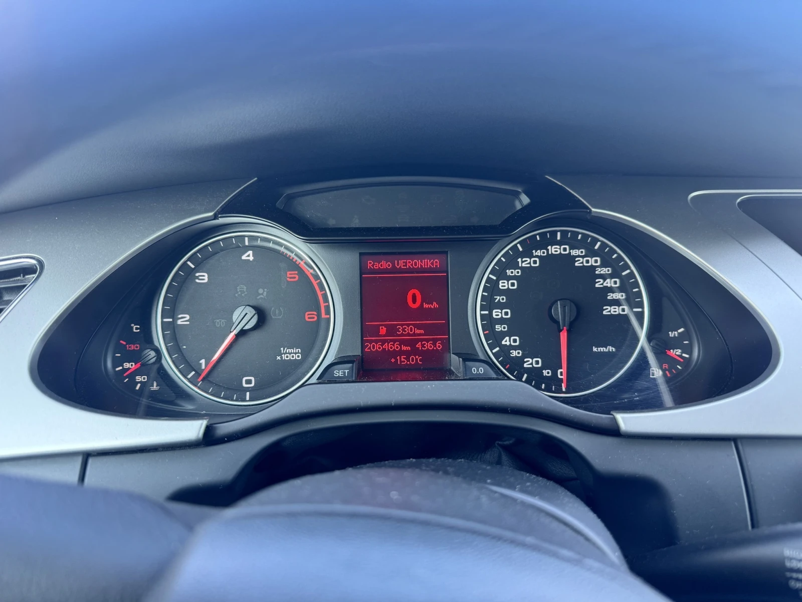 Audi A4 2.0TDI, снимка 10 - Автомобили и джипове - 53753387