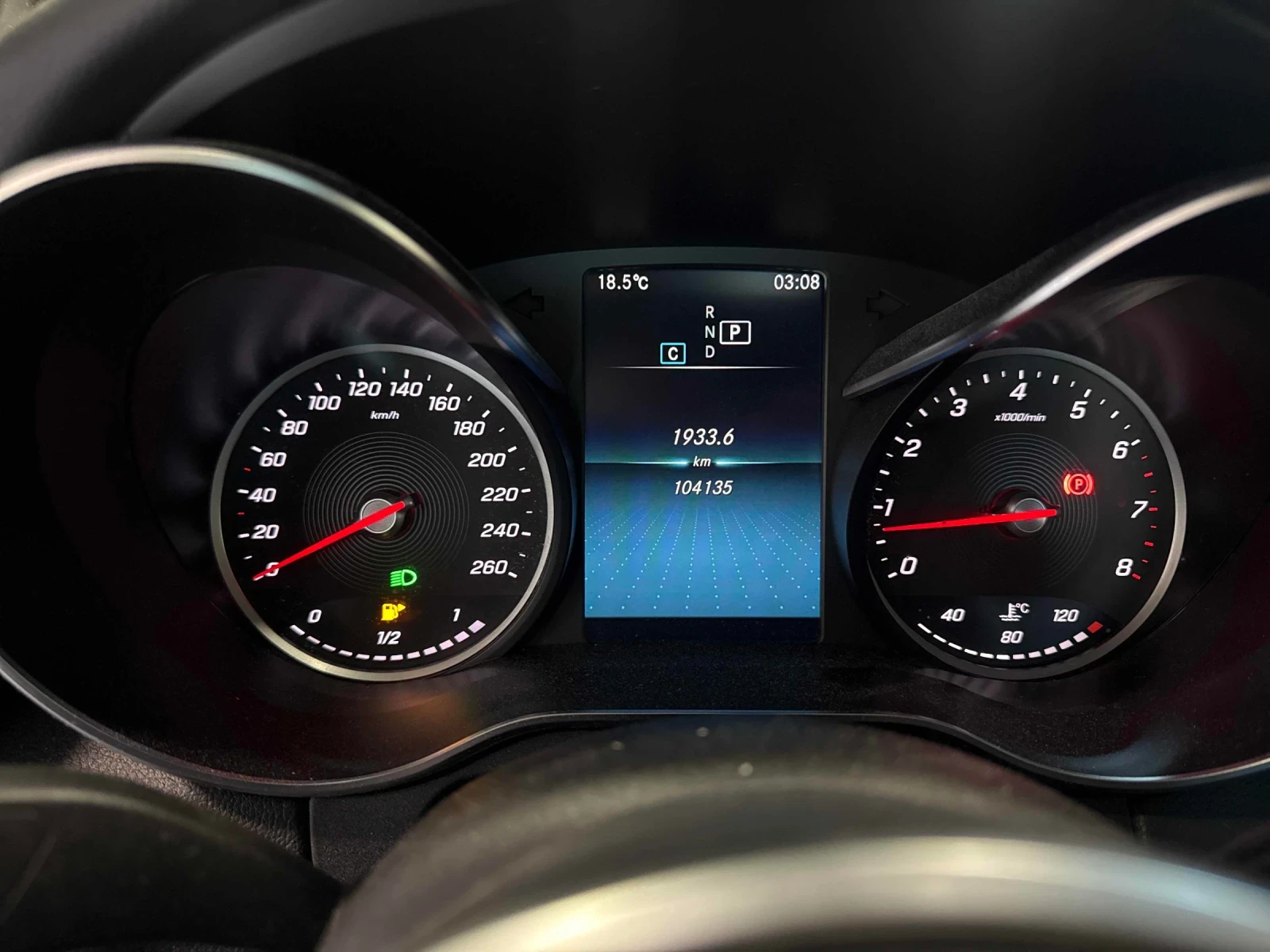 Mercedes-Benz C 300 CAR FAX * АВТО КРЕДИТ * ПОДГРЕВ * ПАНОРАМА, снимка 7 - Автомобили и джипове - 54043920