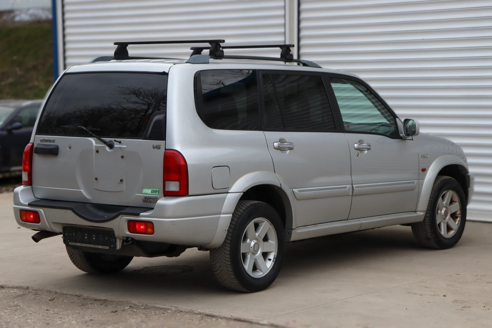 Suzuki XL-7 2.7 7m Клима, снимка 5 - Автомобили и джипове - 54388186